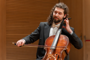 Luka Galuf, violončelo