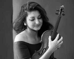 Amia Janicki, violina